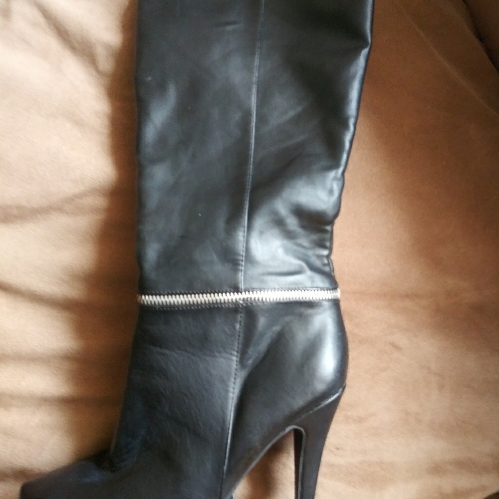 Ladies stiletto boots.